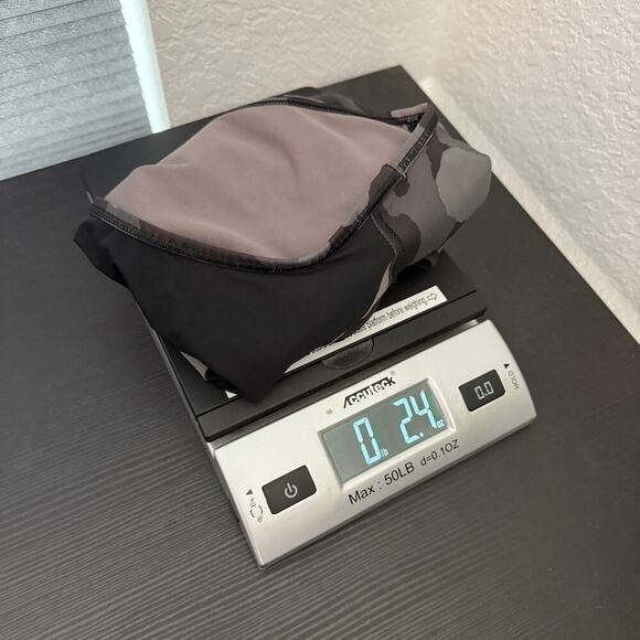 Athleta Gray Unpadded Racerback Camo Printed Sports Bra Women's Size Medium - Picture 8 of 8